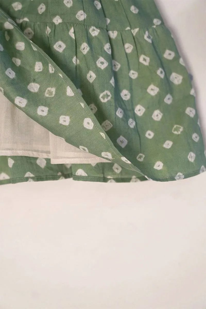 Song In Your Heart' Sea Green Bandhani Infant Baby Cotton Sleeveless Tiered Dress