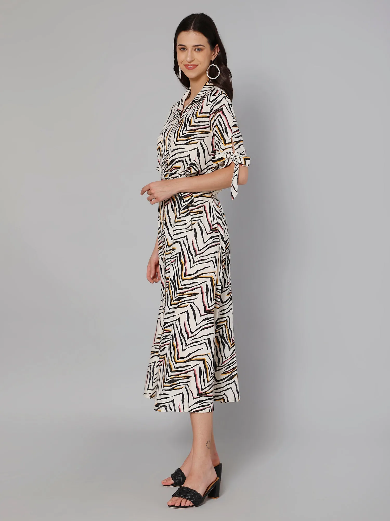 Women's Casual Shirt Collar Cream Chevron Print Shirt Dress